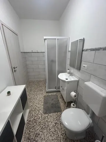 Homestay Malpensa Rooms Case Nuove
